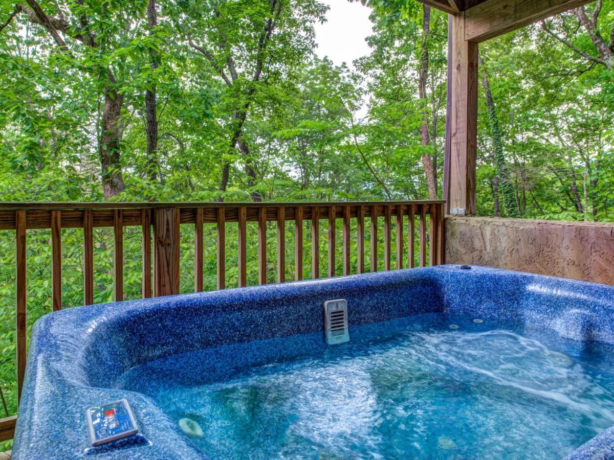 Great Expectations, 3 Bedrooms, Fireplace, Pool Table, Hot Tub, Sleeps 10 Gatlinburg Zewnętrze zdjęcie